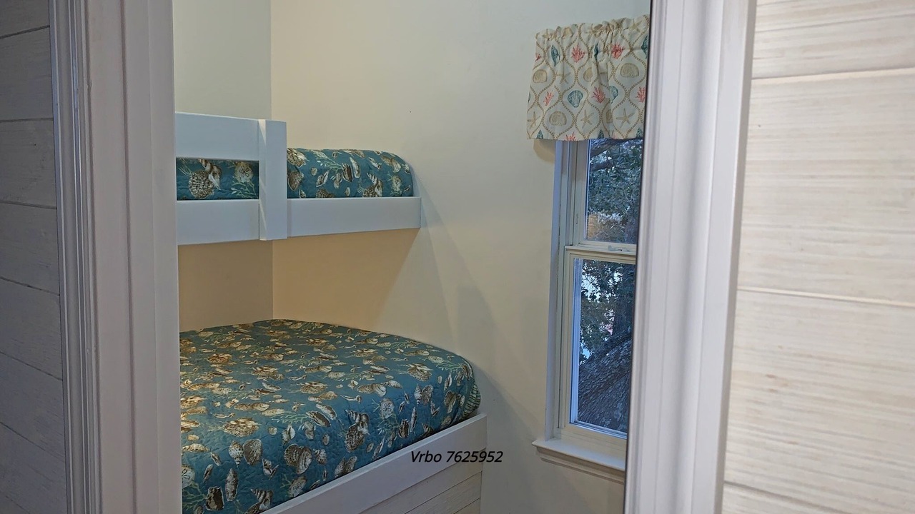 Photo of Bedroom in Surfside Beach