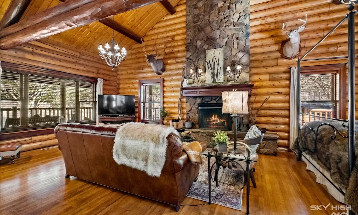 Photo of Livingroom in Eureka Springs