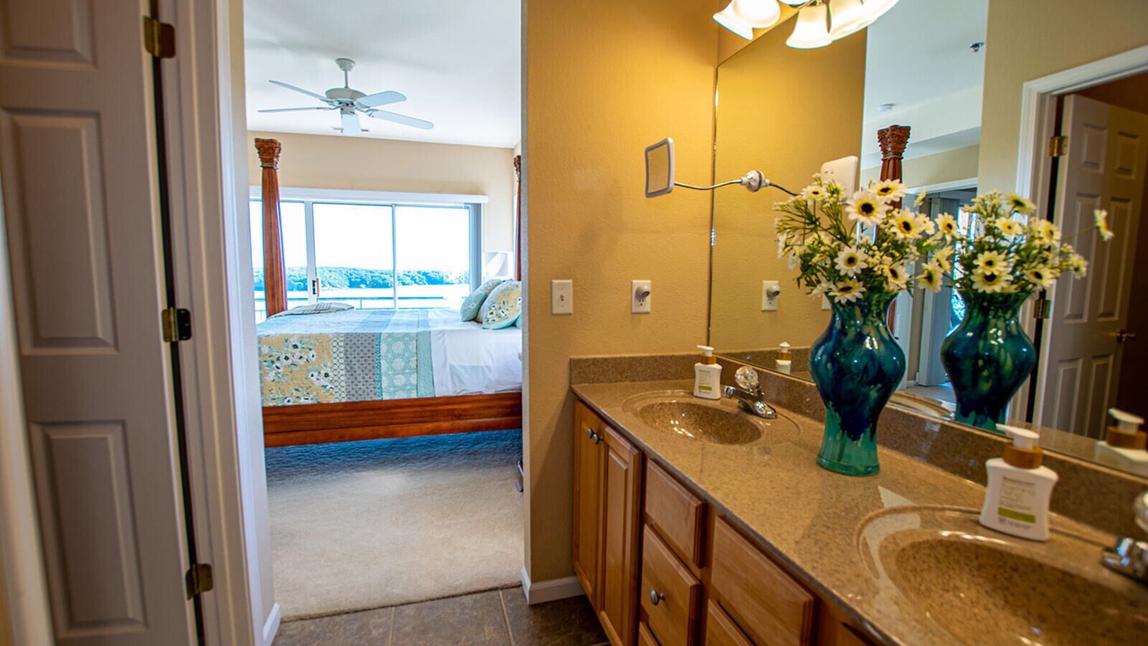 Photo of Bathroom in Lake Ozark