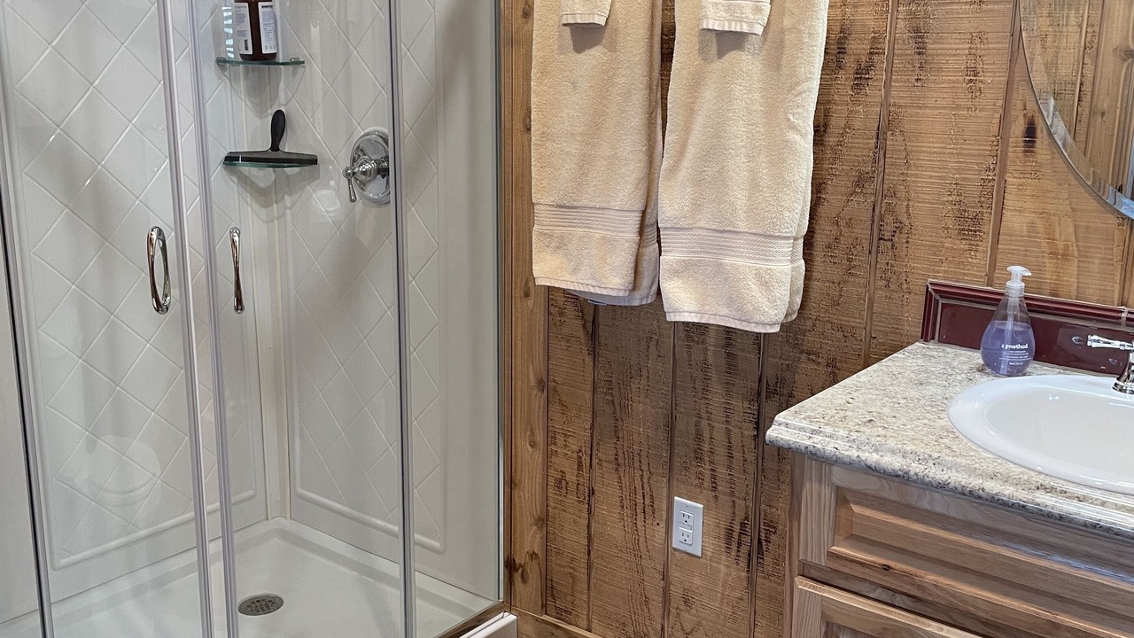 Photo of Bathroom in Hunt