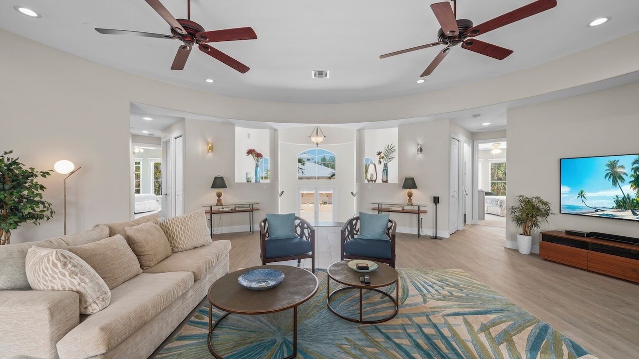 Photo of Livingroom in Beachview Country Club Estates