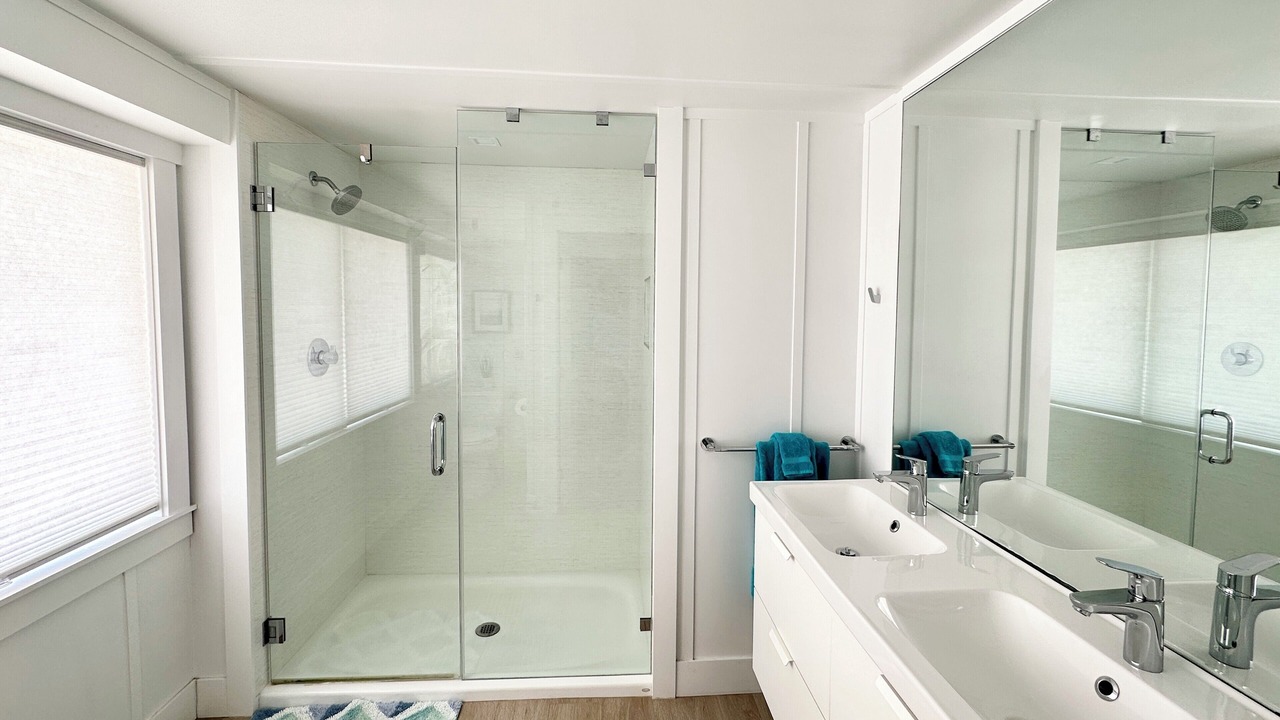 Photo of Bathroom in Islamorada