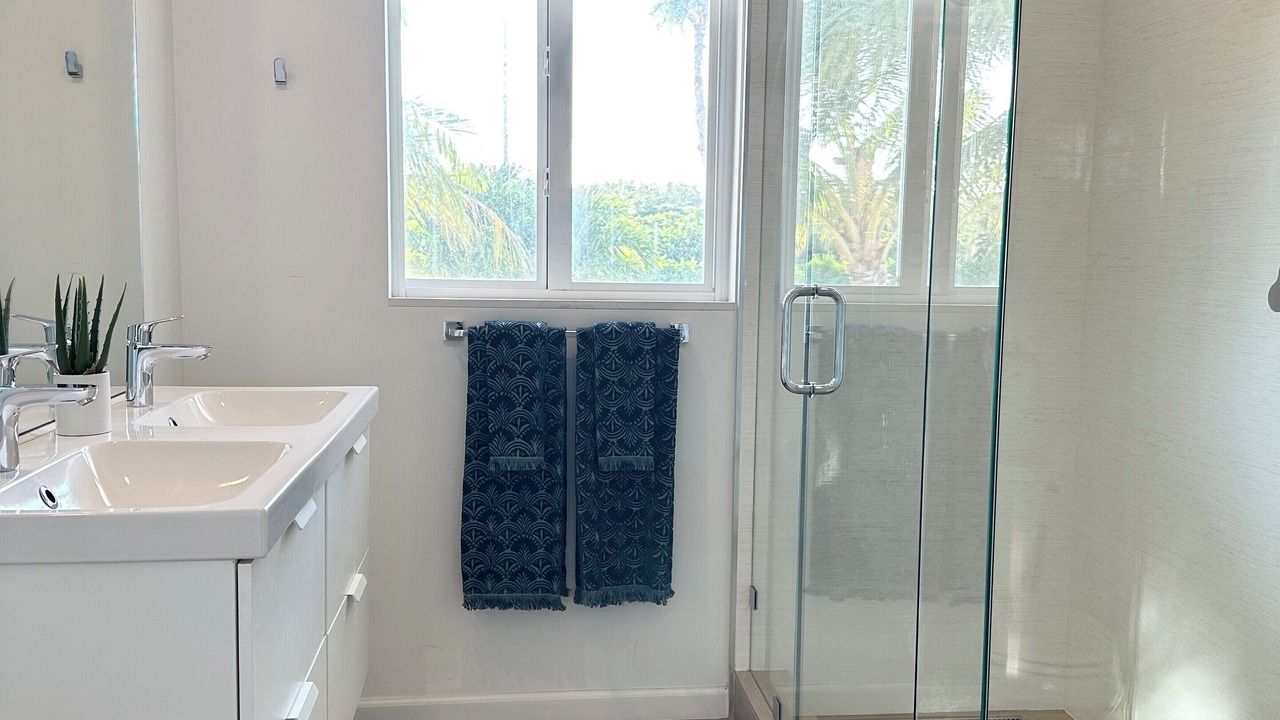 Photo of Bathroom in Islamorada