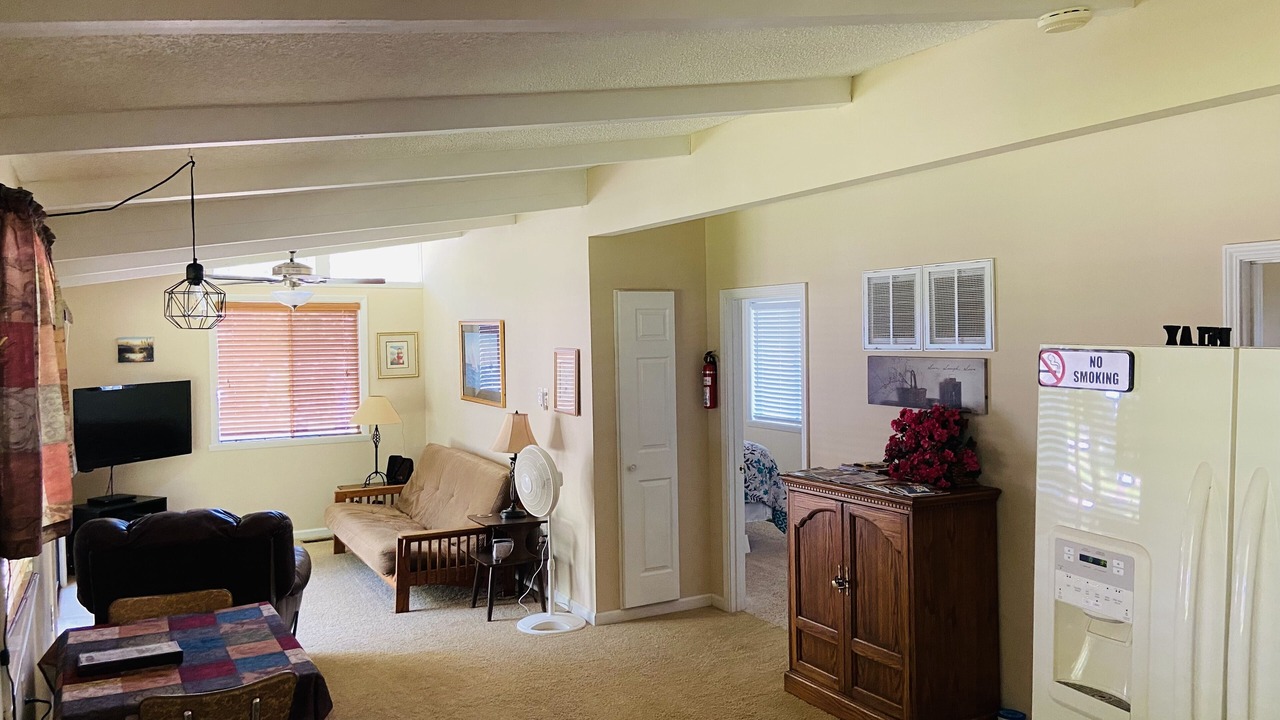 Photo of Livingroom in Sunrise Beach