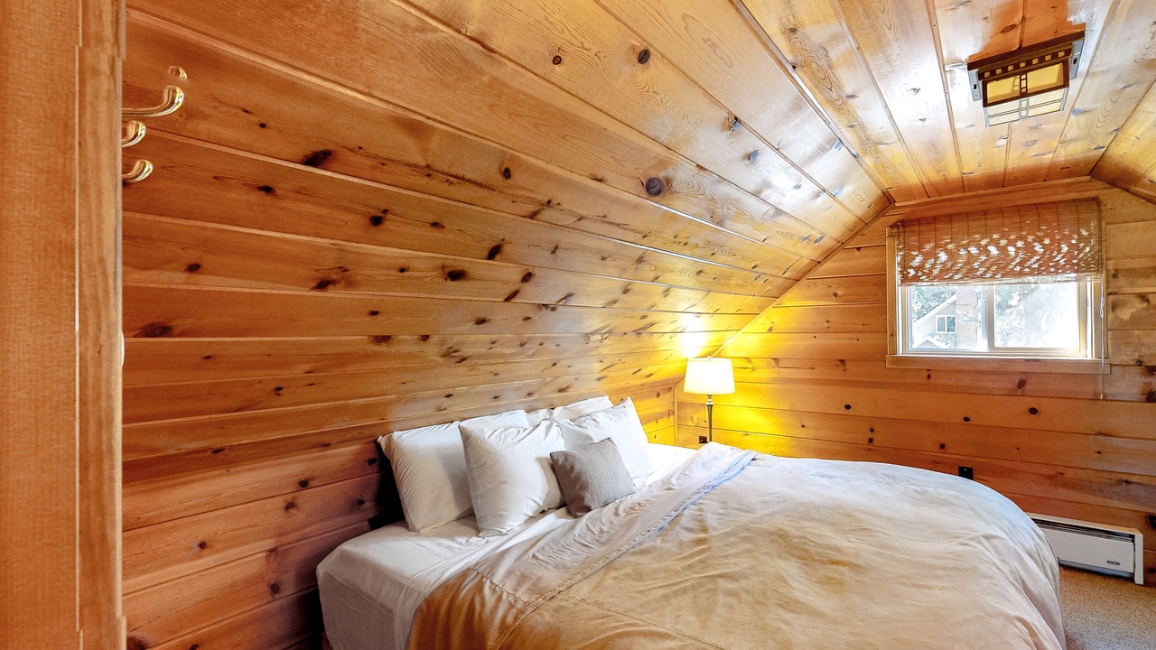 Photo of Bedroom in Government Camp