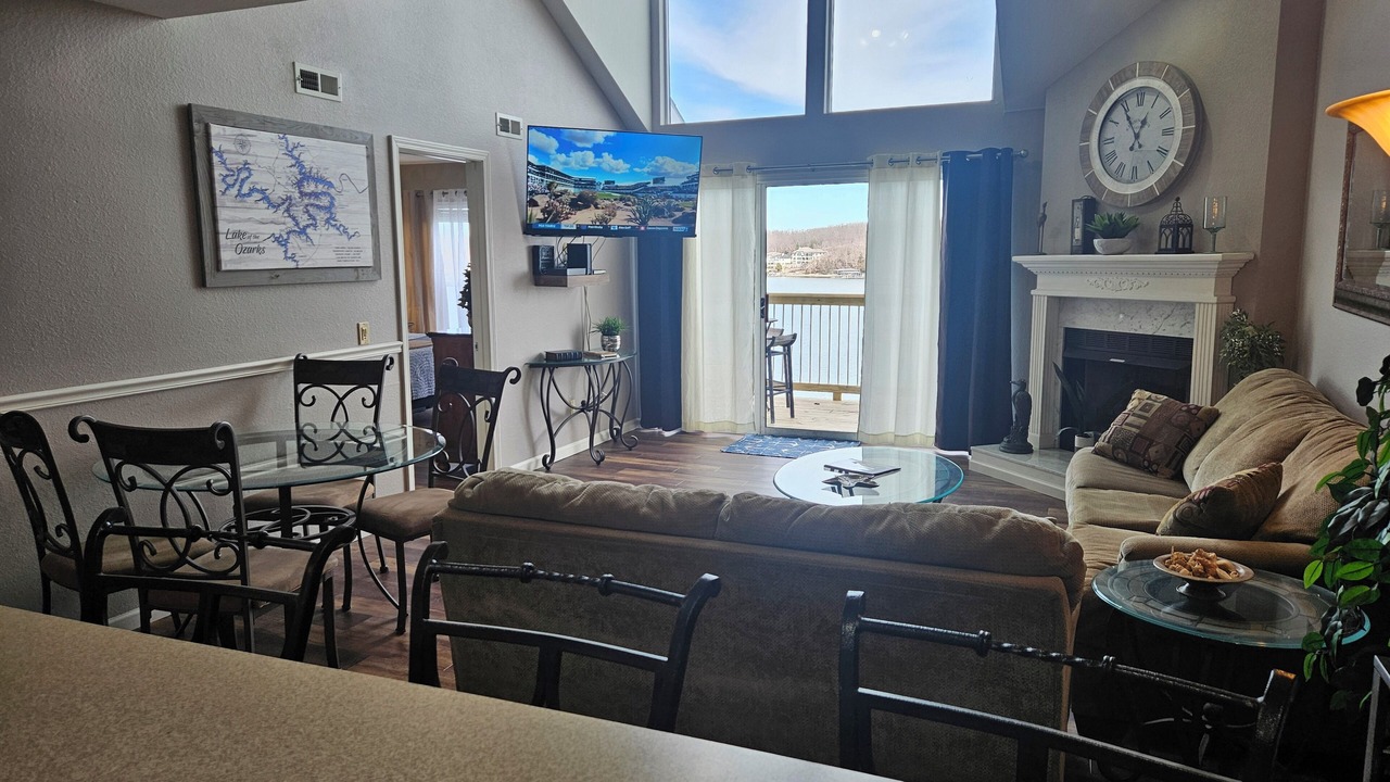 Photo of Livingroom in Osage Beach