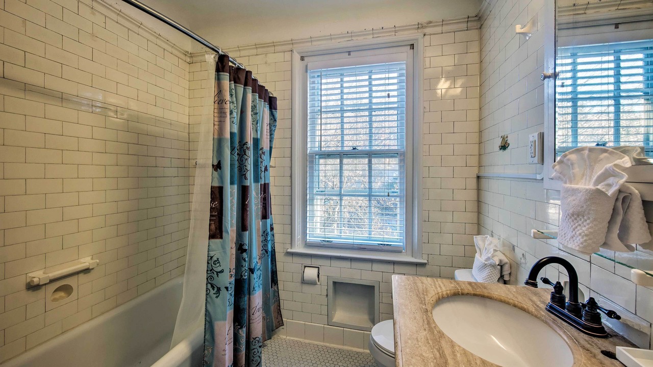 Photo of Bathroom in Reading