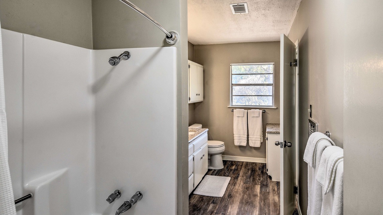 Photo of Bathroom in Canyon