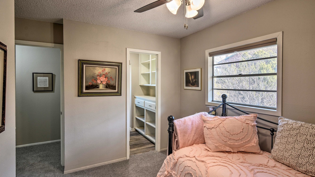 Photo of Bedroom in Canyon