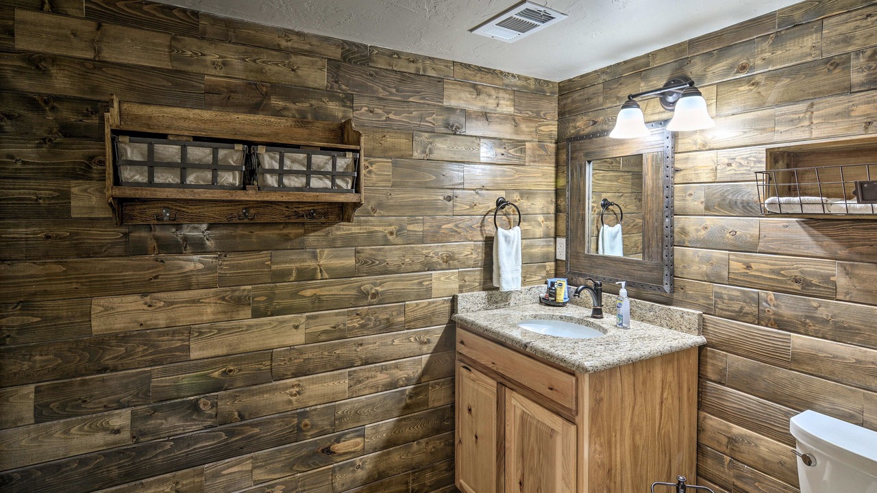 Photo of Bathroom in Canyon