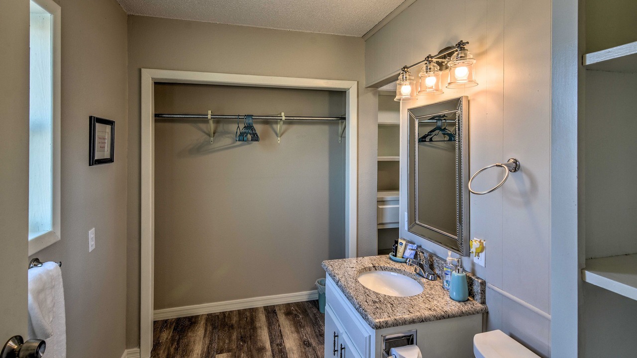 Photo of Bathroom in Canyon