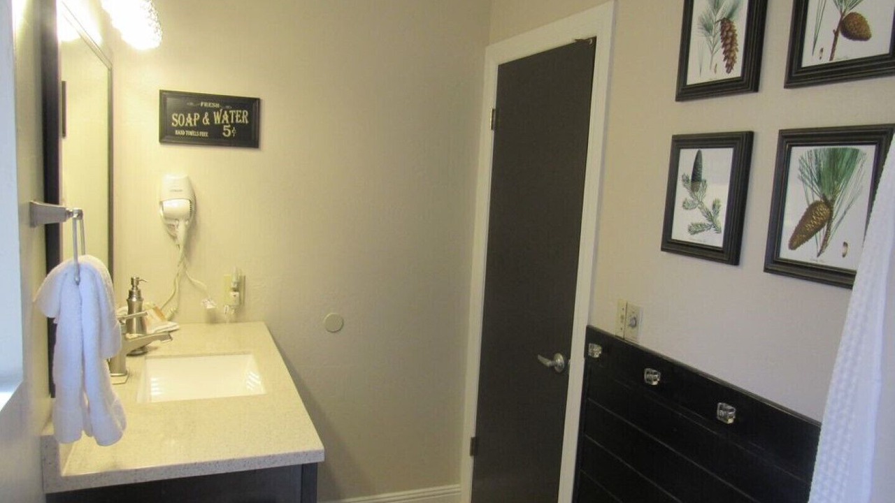 Photo of Bathroom in Pinetop