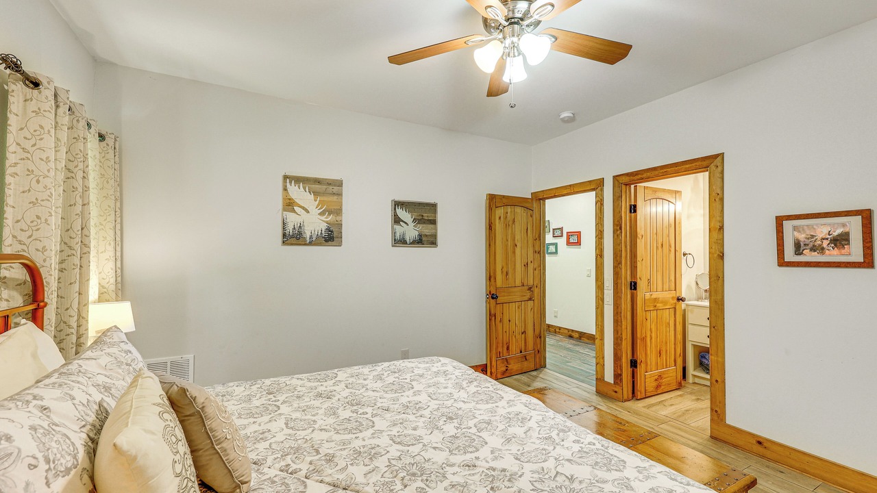 Photo of Bedroom in Golden