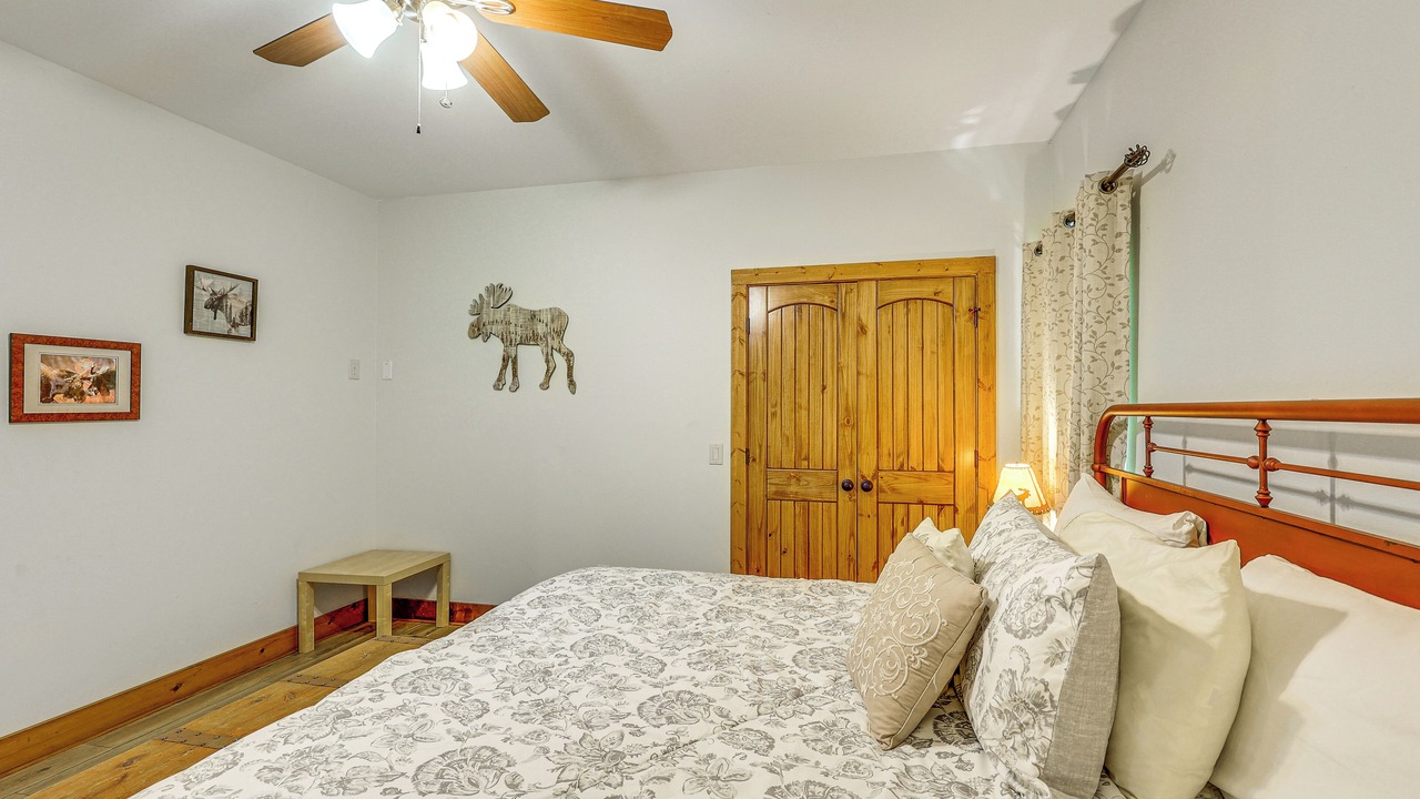 Photo of Bedroom in Golden