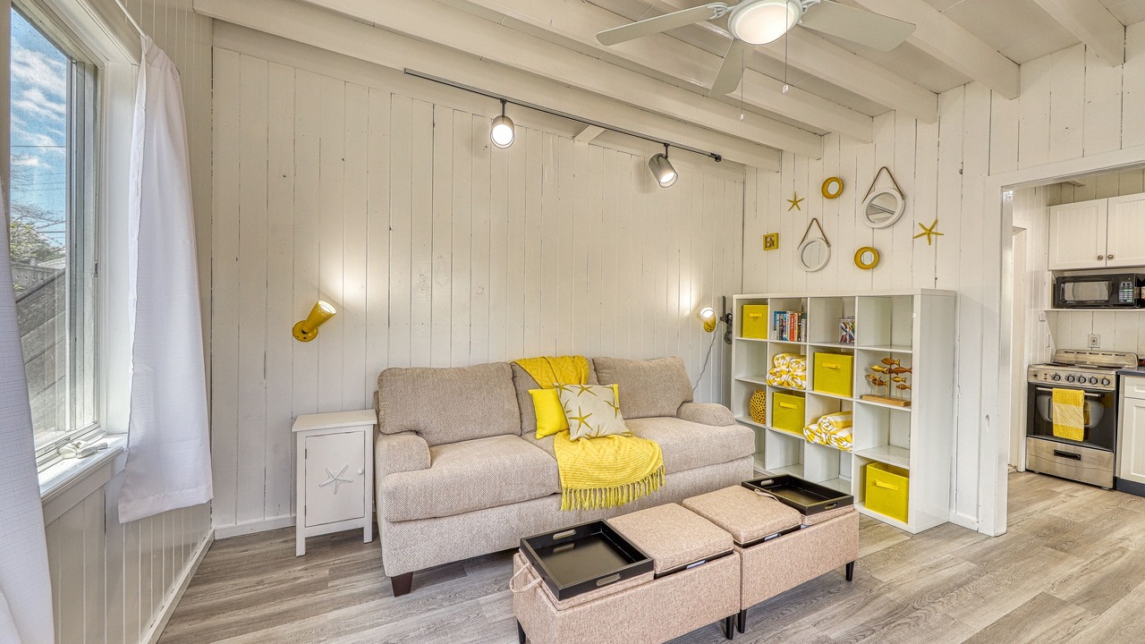 Photo of Livingroom in Ocean Bay Park