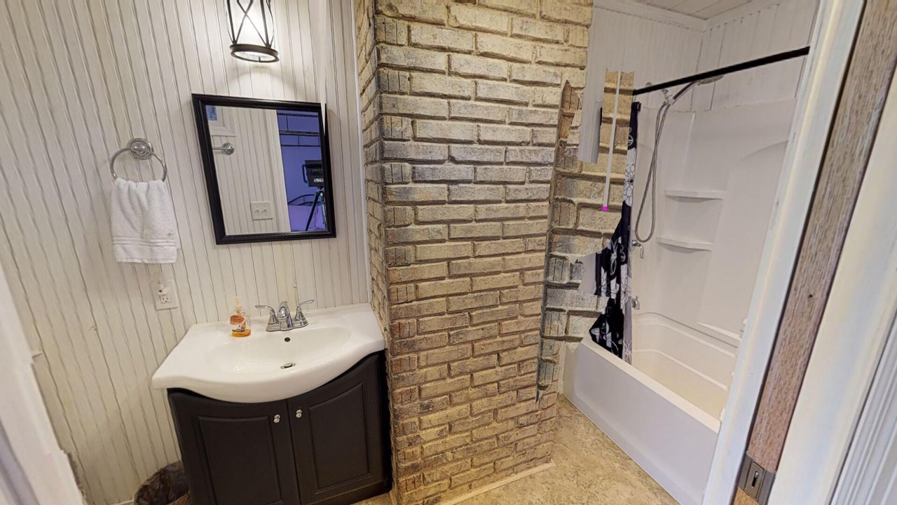 Photo of Bathroom in Nelsonville