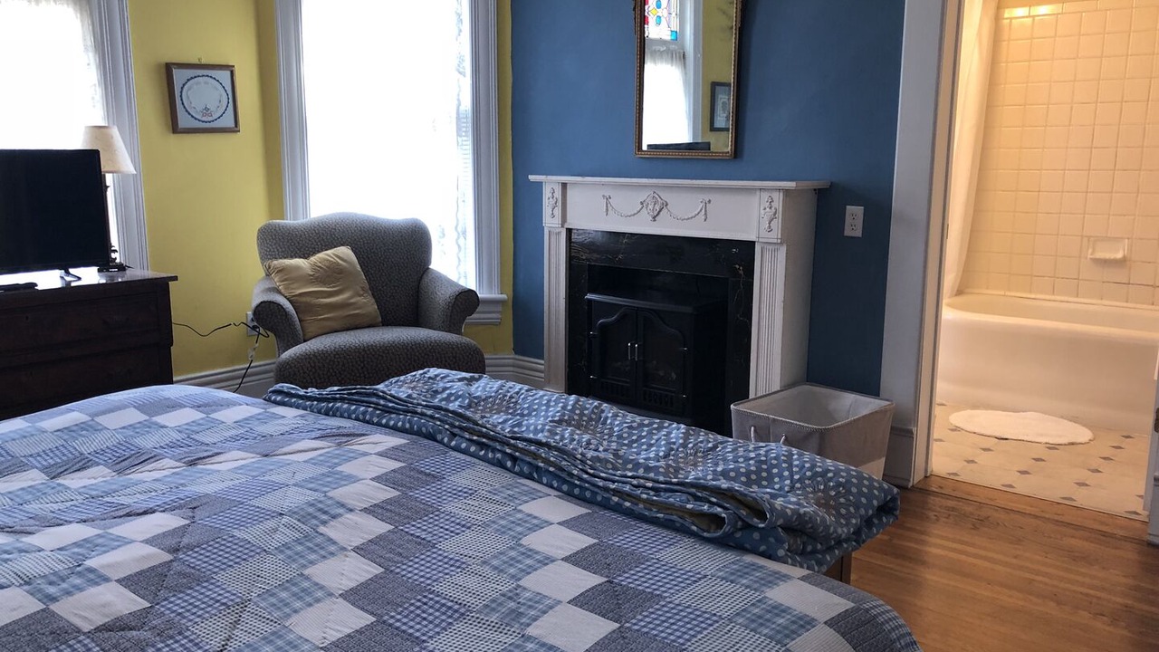 Photo of Bedroom in Nelsonville