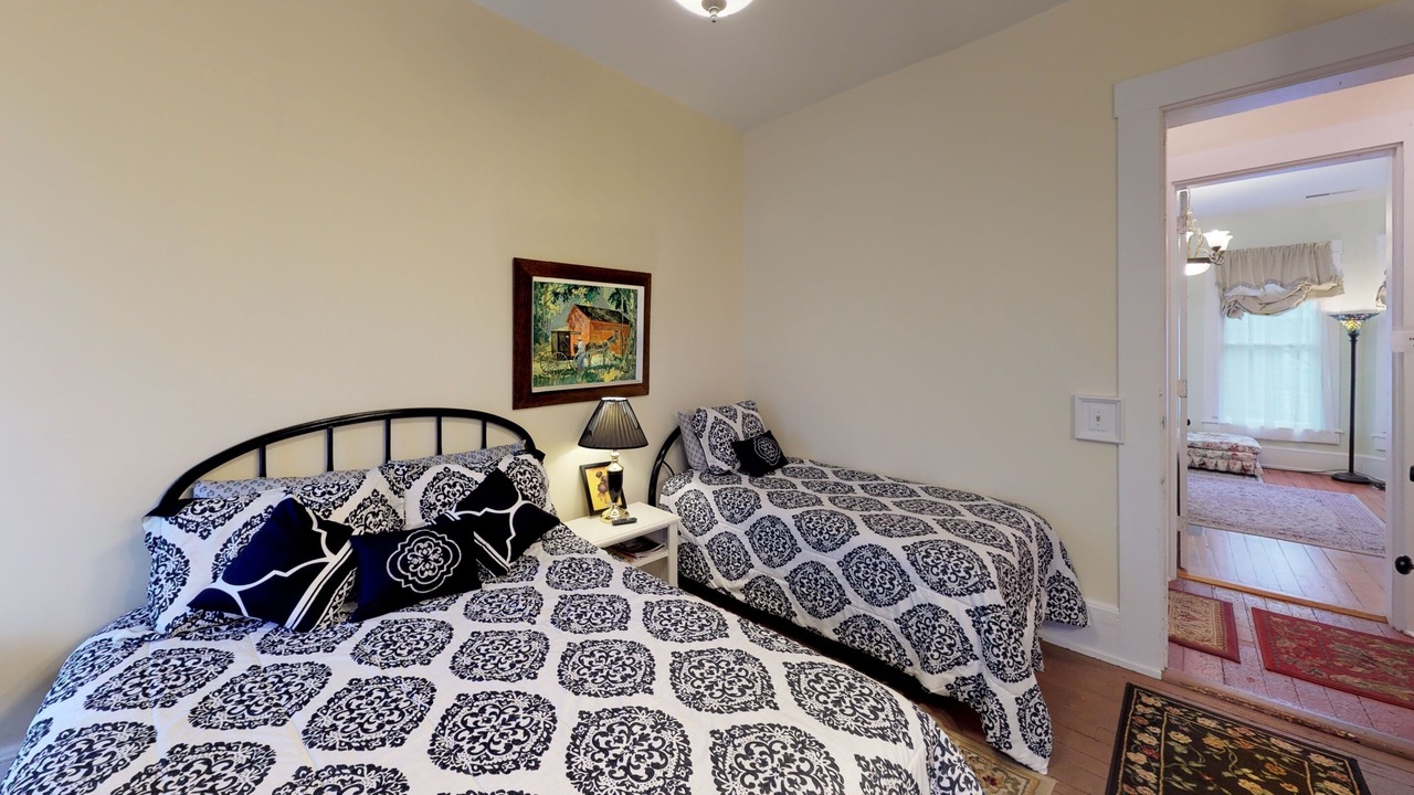 Photo of Bedroom in Nelsonville