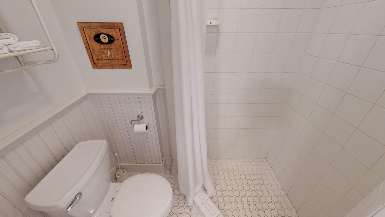 Photo of Bathroom in Nelsonville