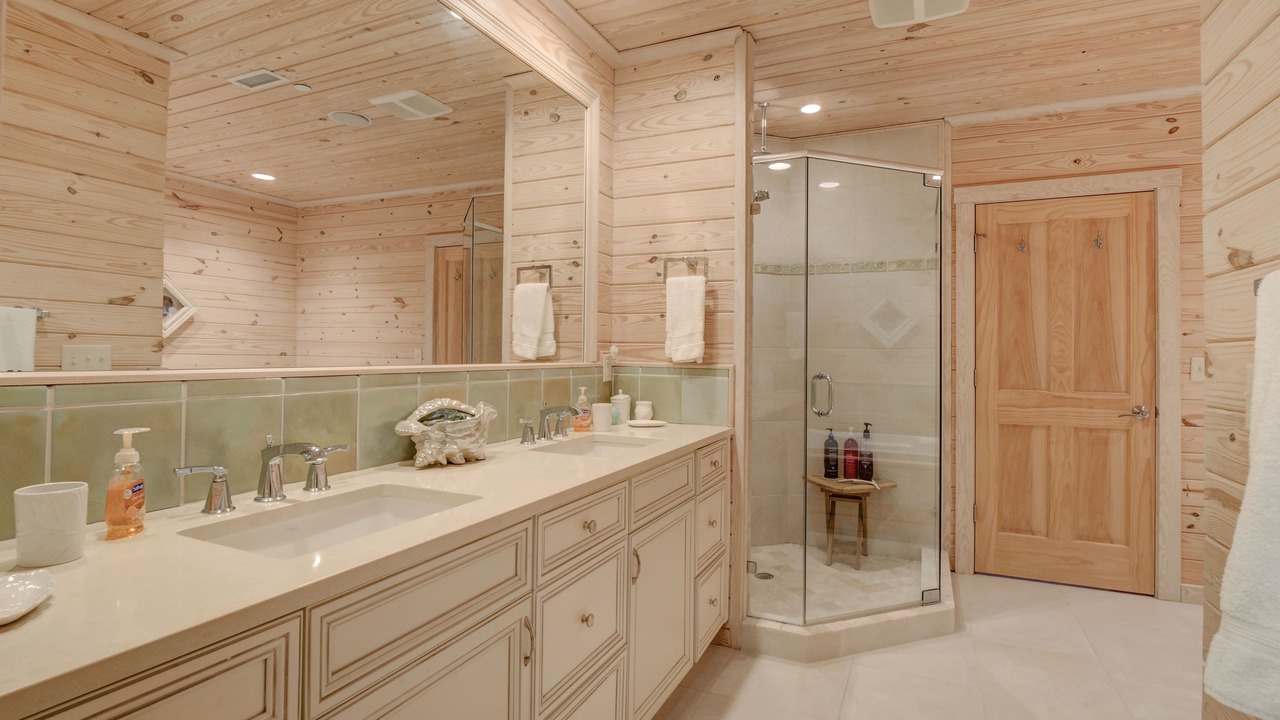 Photo of Bathroom in Ocean Sound Village
