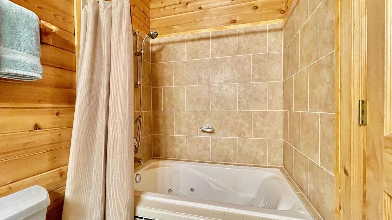 Photo of Bathroom in Hendersonville