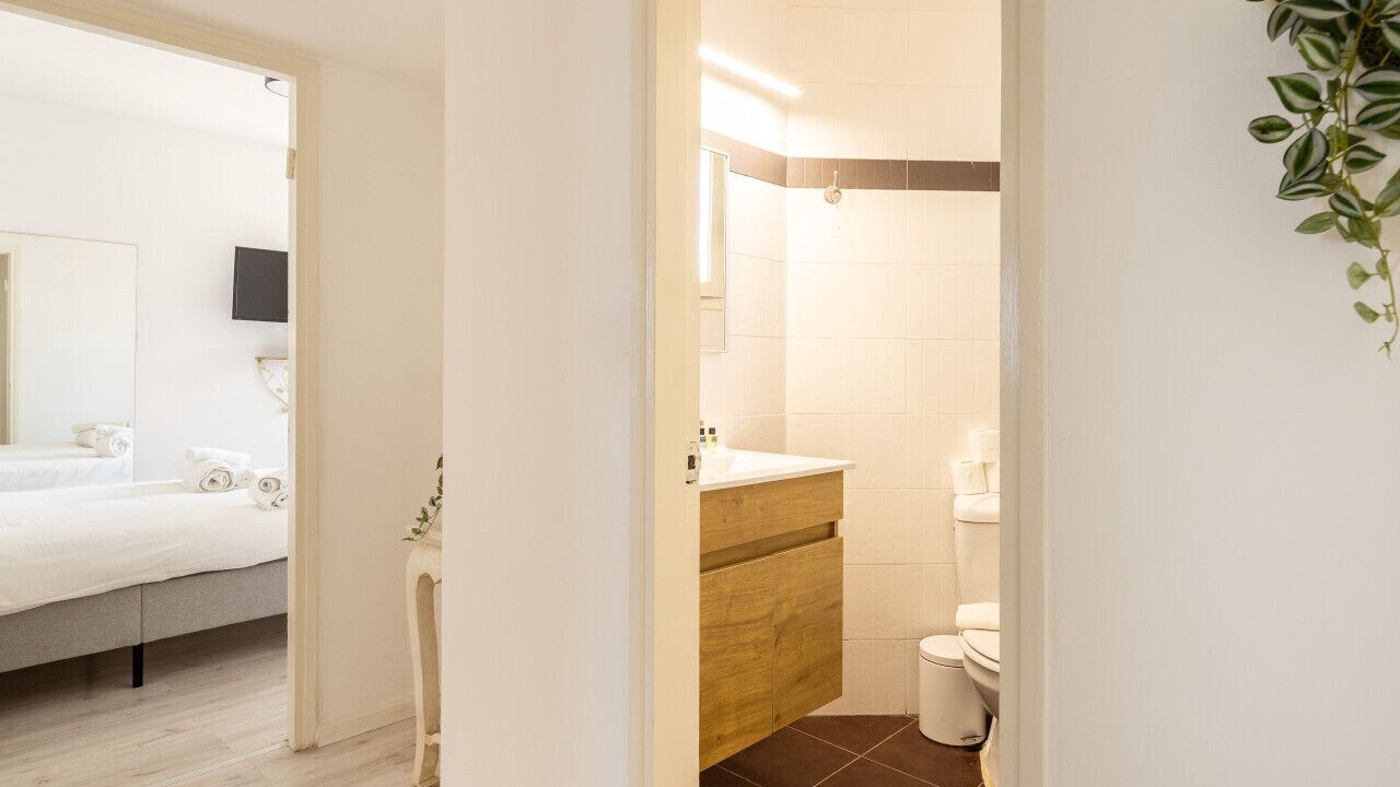 Photo of Bathroom in Kerem HaTeimanim
