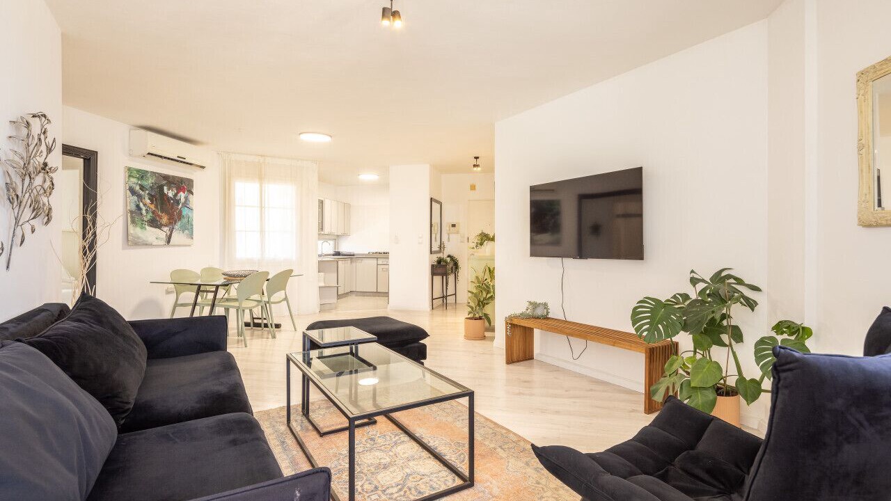 Photo of Livingroom in Kerem HaTeimanim