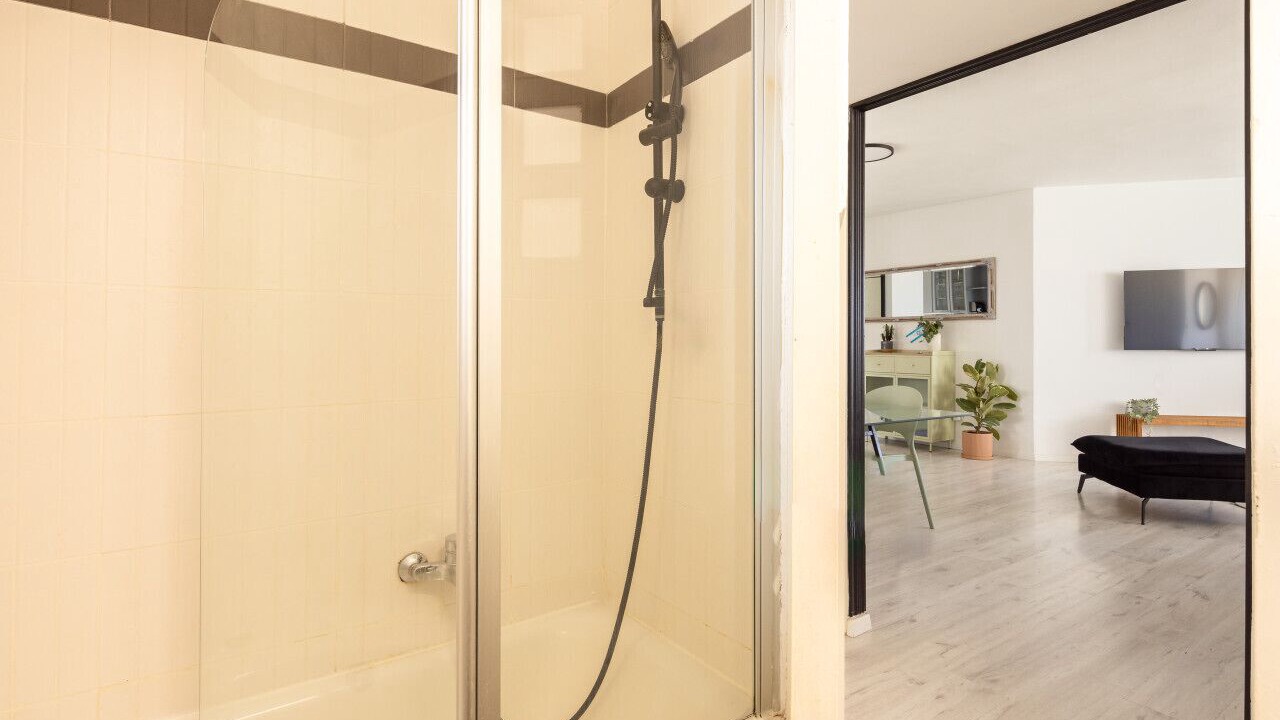 Photo of Bathroom in Kerem HaTeimanim