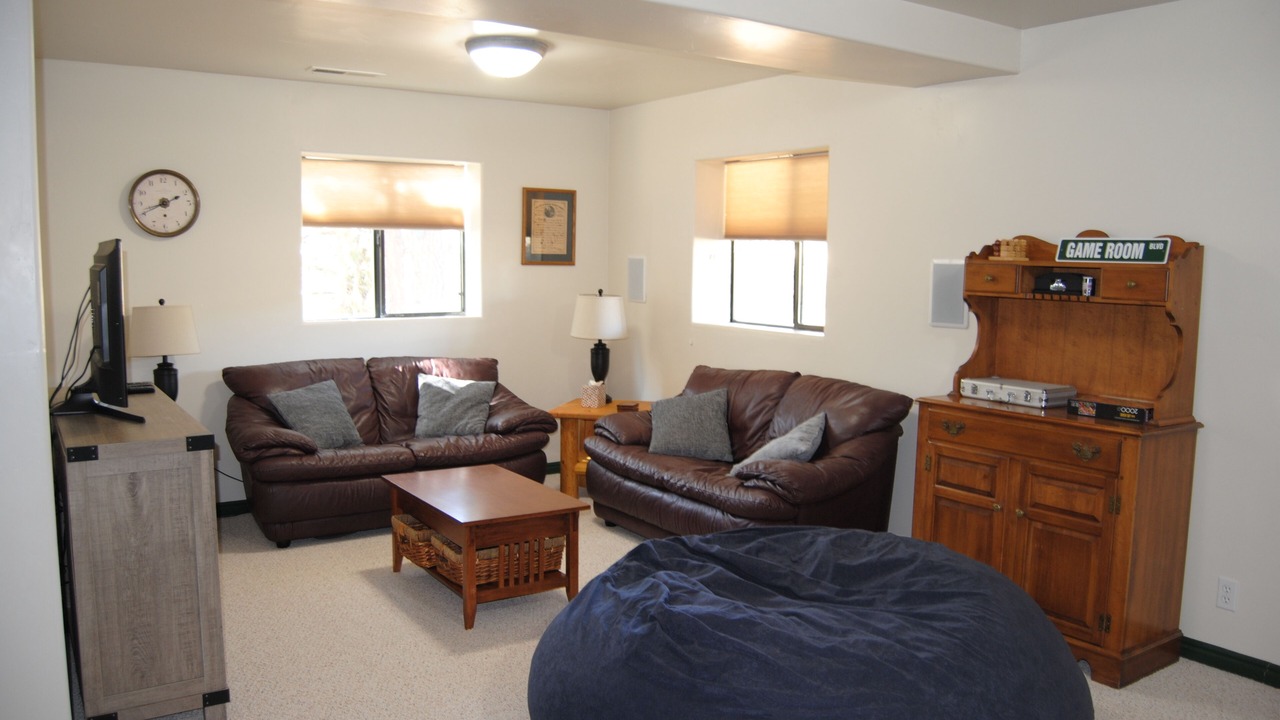 Photo of Livingroom in Long Valley Junction