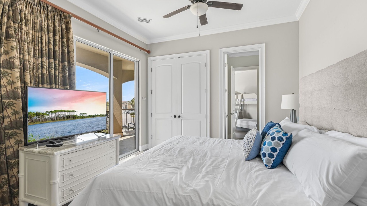 Photo of Bedroom in Emerald Waters Village