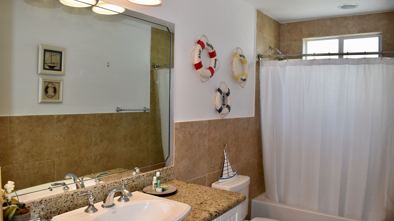 Photo of Bathroom in Alice Town