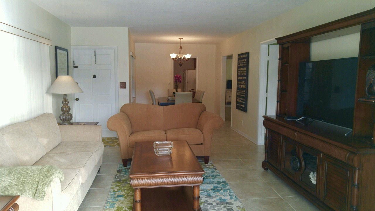 Photo of Livingroom in Deerfield Beach