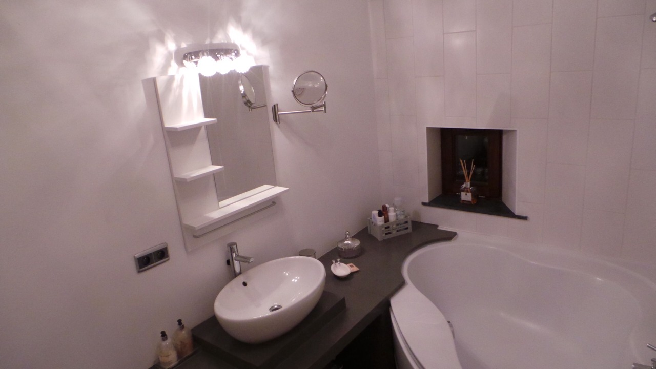 Photo of Bathroom in Laken