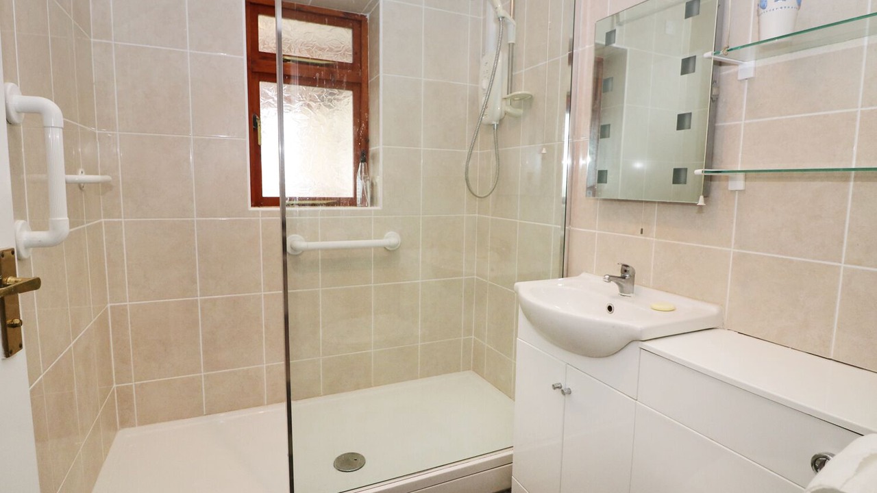 Photo of Bathroom in Nefyn