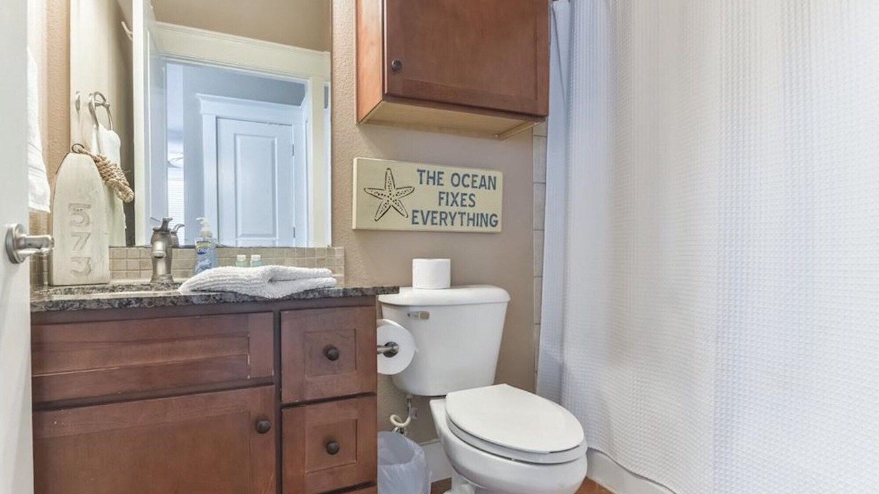 Photo of Bathroom in Red Fish Cove