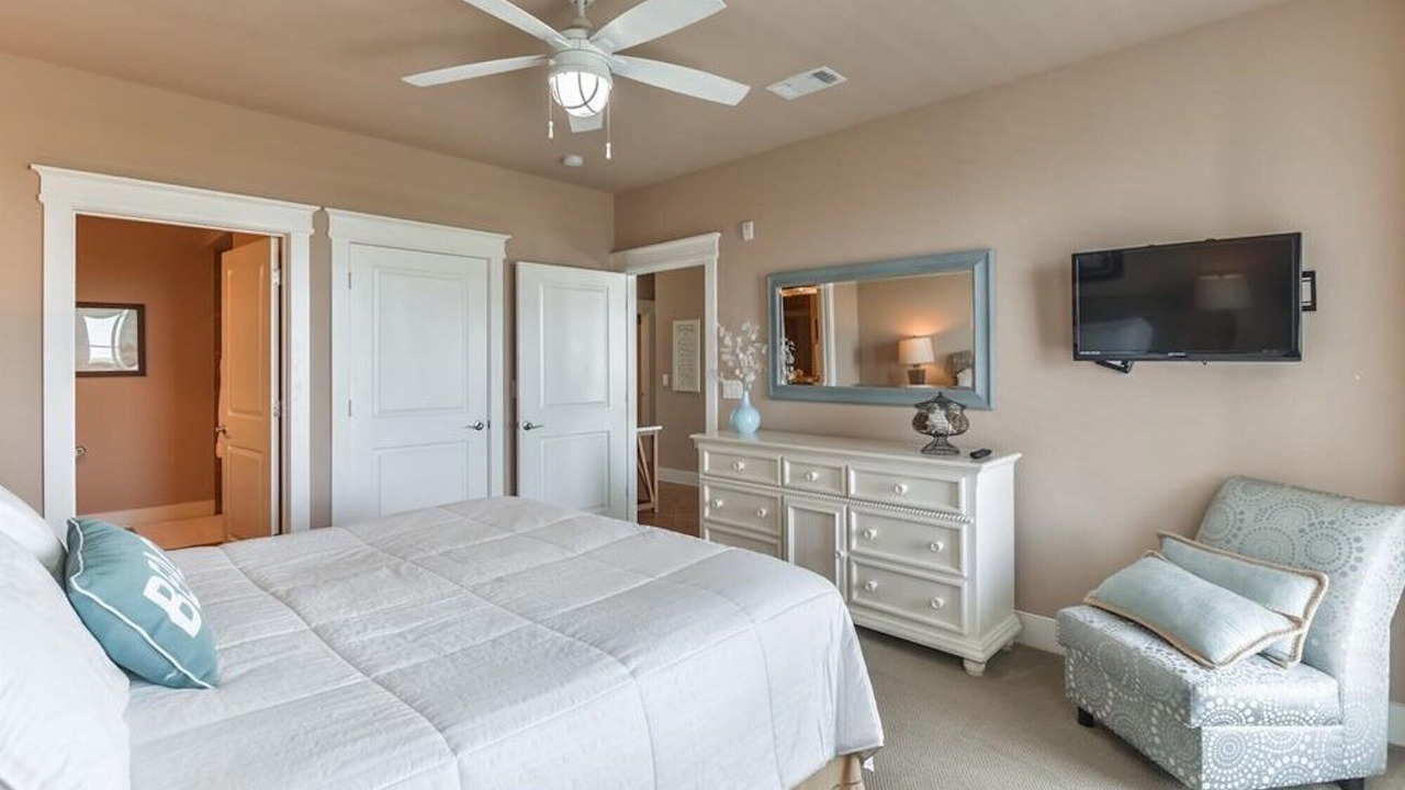 Photo of Bedroom in Red Fish Cove