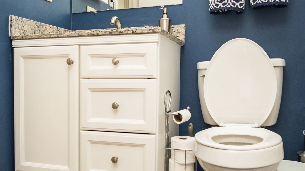 Photo of Bathroom in Garden City