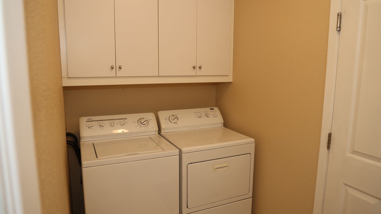 Photo of Bedroom in Country Club Estates