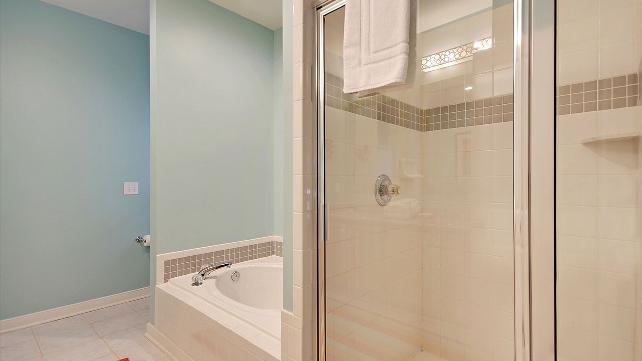 Photo of Bathroom in Vanderhorst Plantation