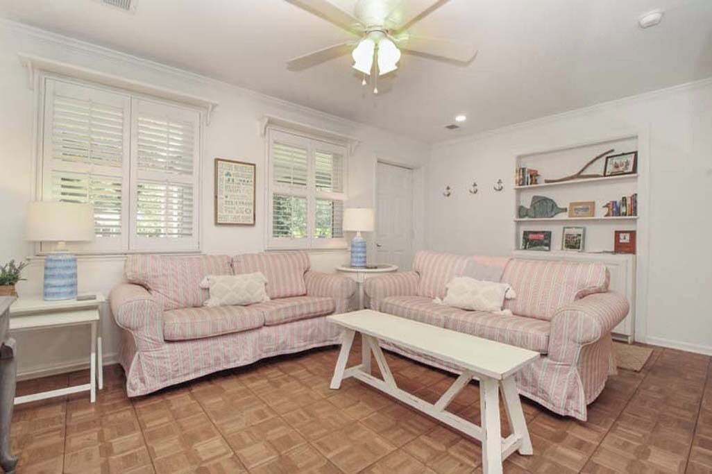 Photo of Livingroom in Mount Pleasant