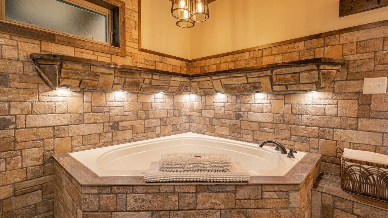 Photo of Bathroom in Jasper