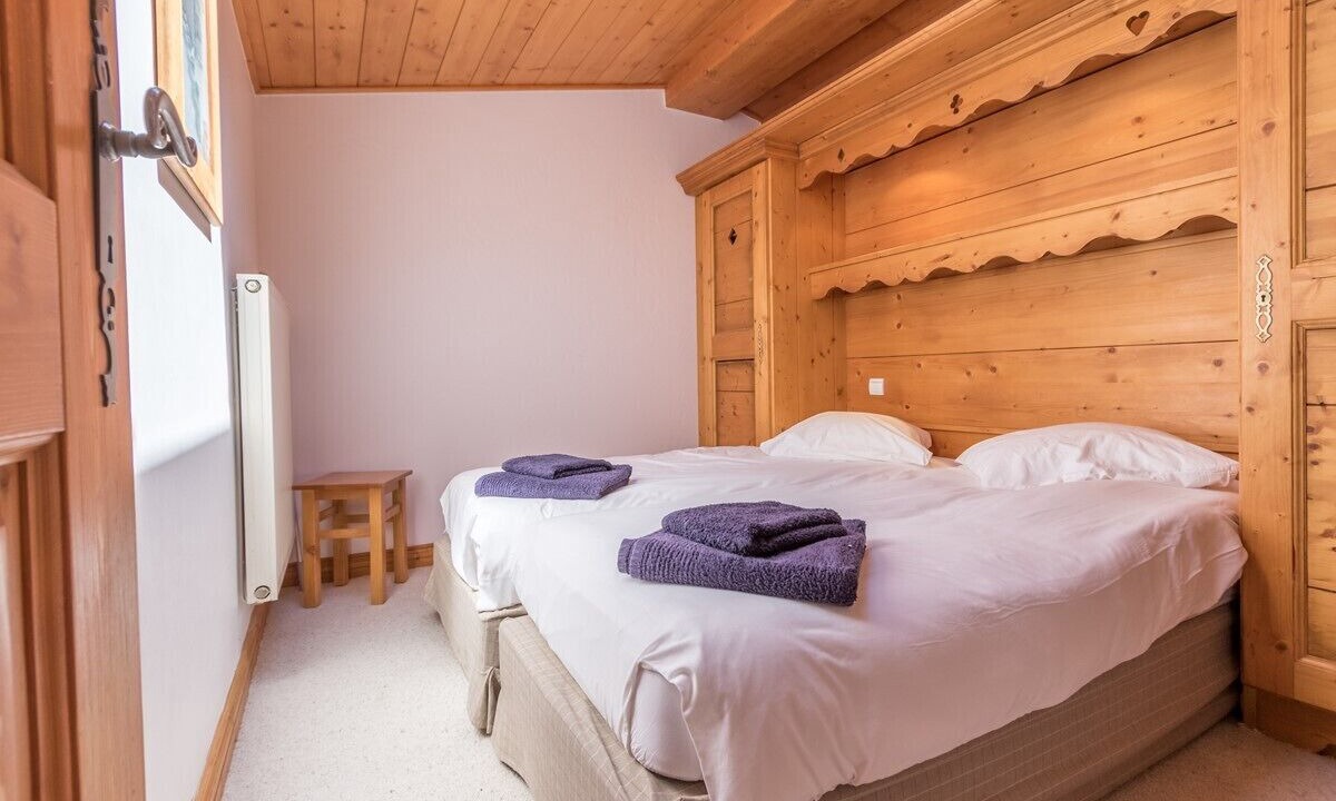 Photo of Bedroom in Arc-1800
