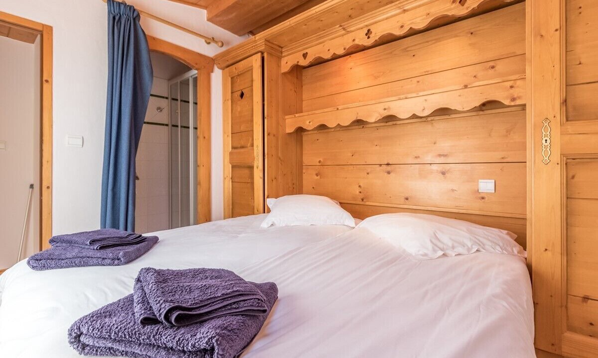 Photo of Bedroom in Arc-1800