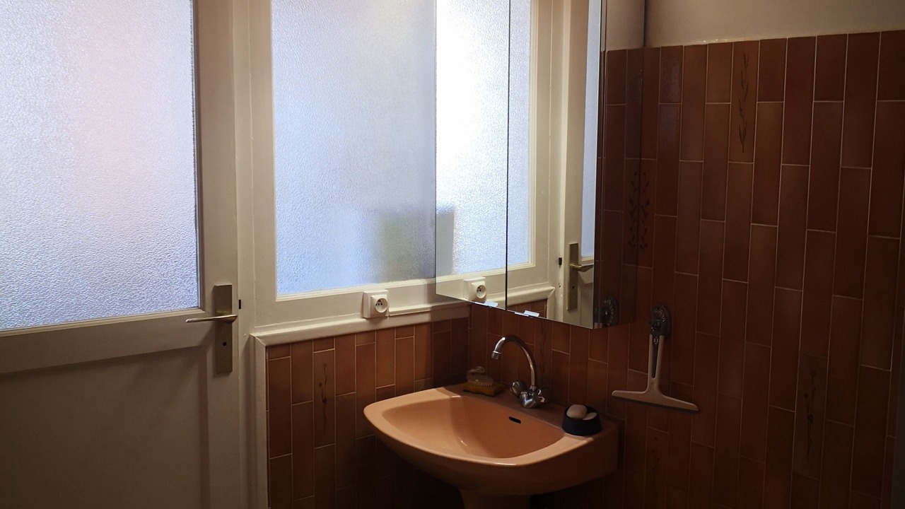 Photo of Bathroom in La Seyne-sur-Mer