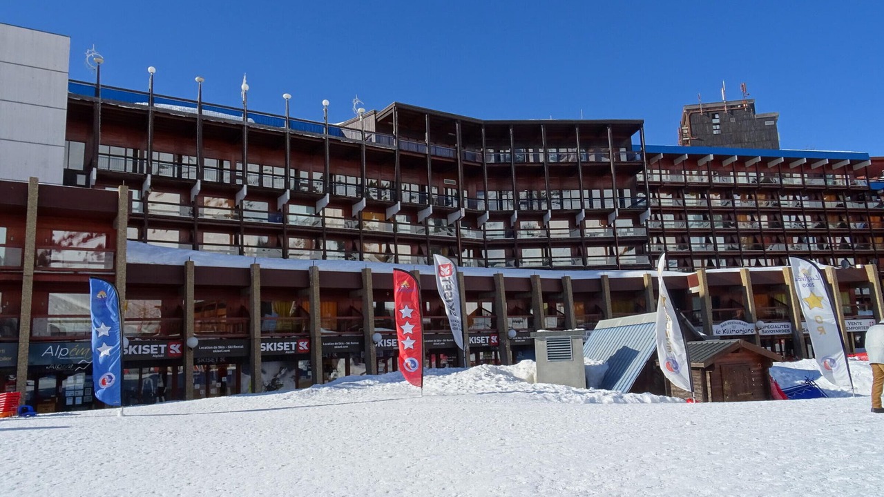 Photo of Outdoor in Arc-2000