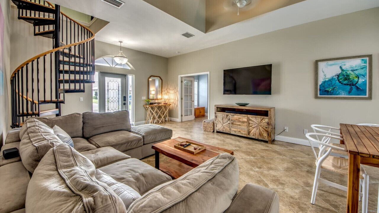 Photo of Livingroom in Caloosahatchee