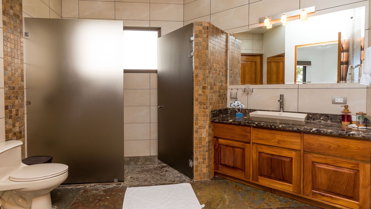 Photo of Bathroom in Quepos