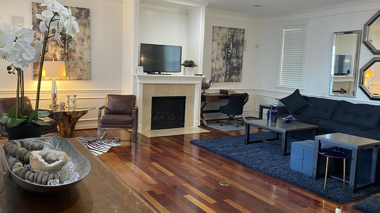 Photo of Livingroom in South Central Houston