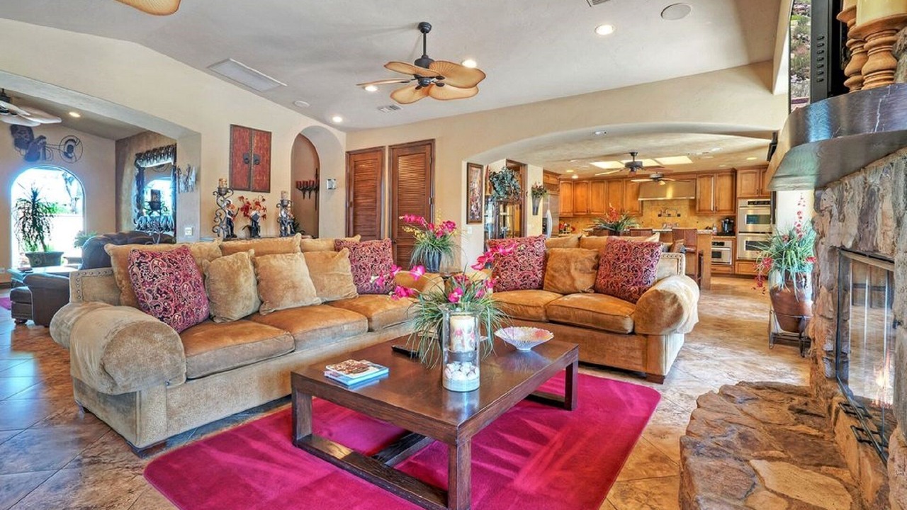Photo of Livingroom in Palm Desert