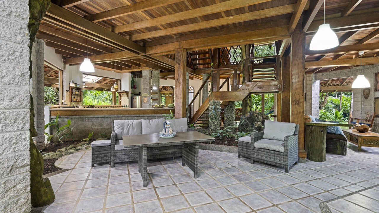 Photo of Patio Balcony in Drake Bay